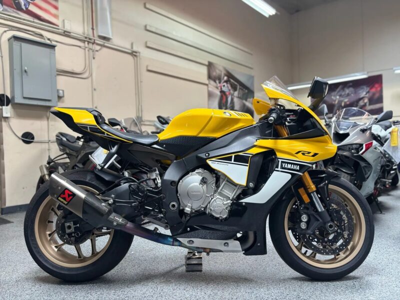 2016 Yamaha R1 60TH ANNIVERSARY EDITION