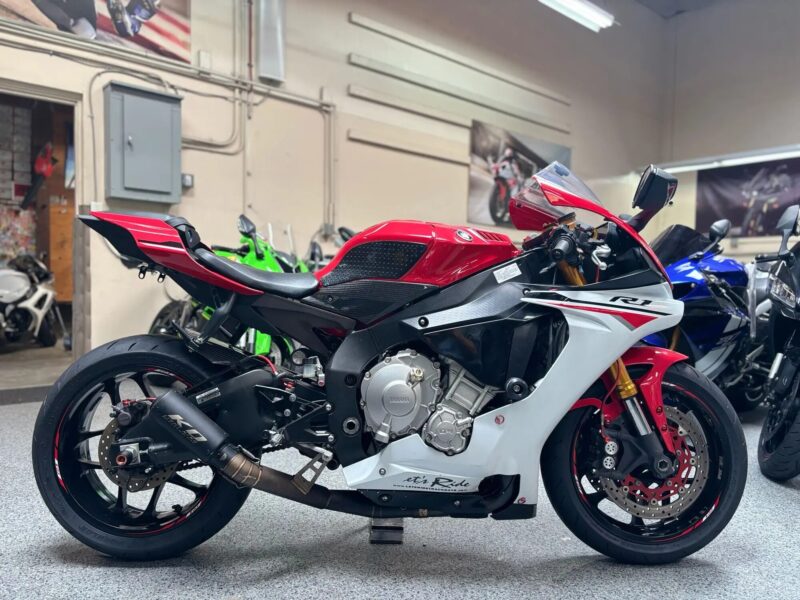 2015 Yamaha R1
