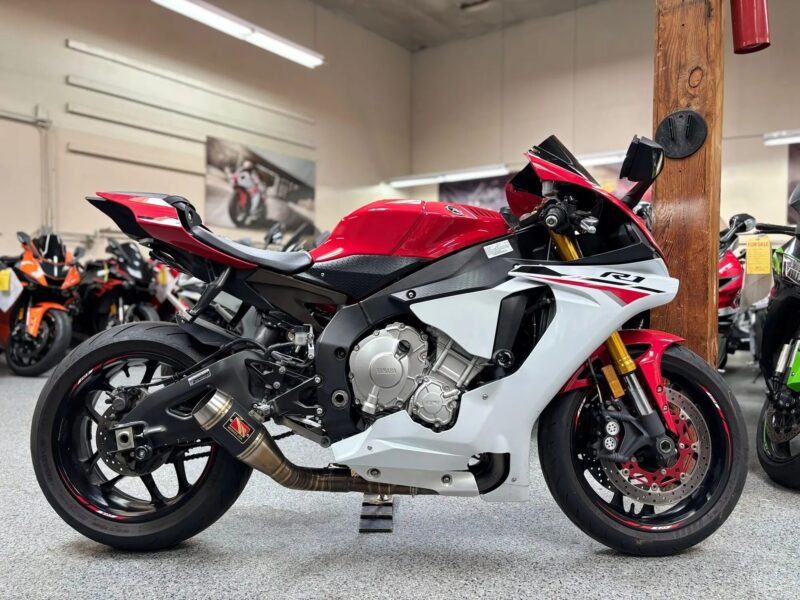 2015 Yamaha R1