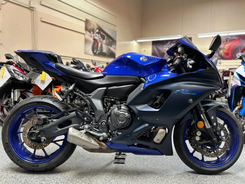 2022 YAMAHA R7