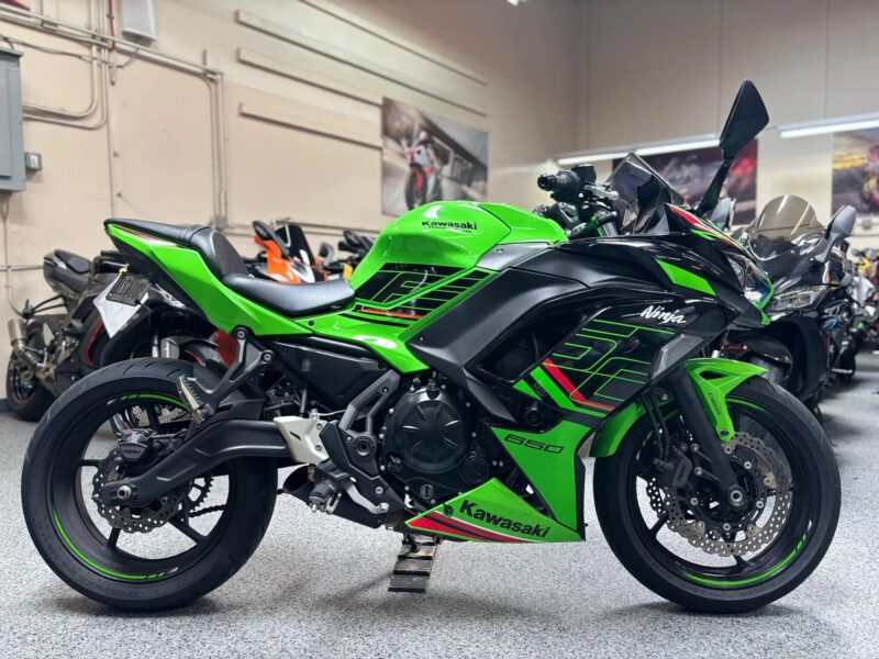 2024 Kawasaki Ninja 650 ABS and Traction Control KRT EDITION