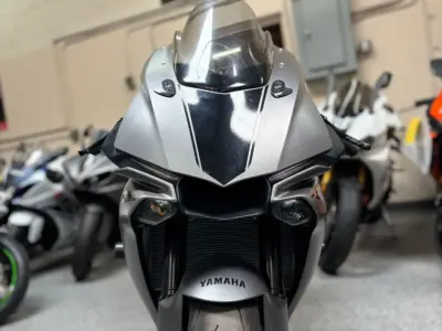 2016 Yamaha R1