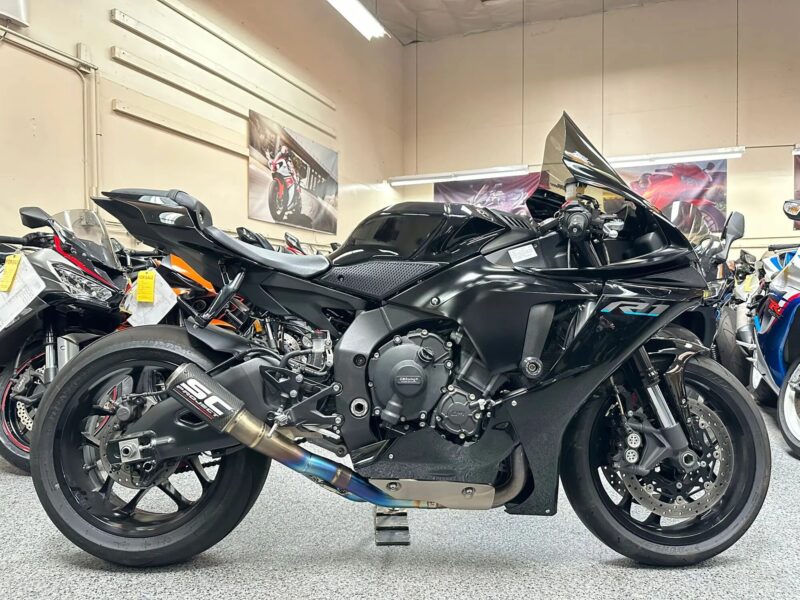 2023 Yamaha R1