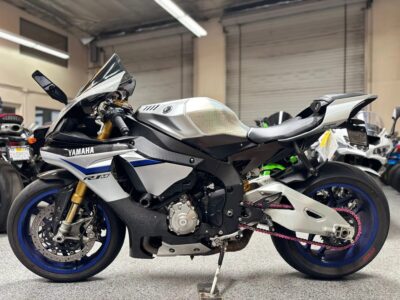 2015 Yamaha R1M