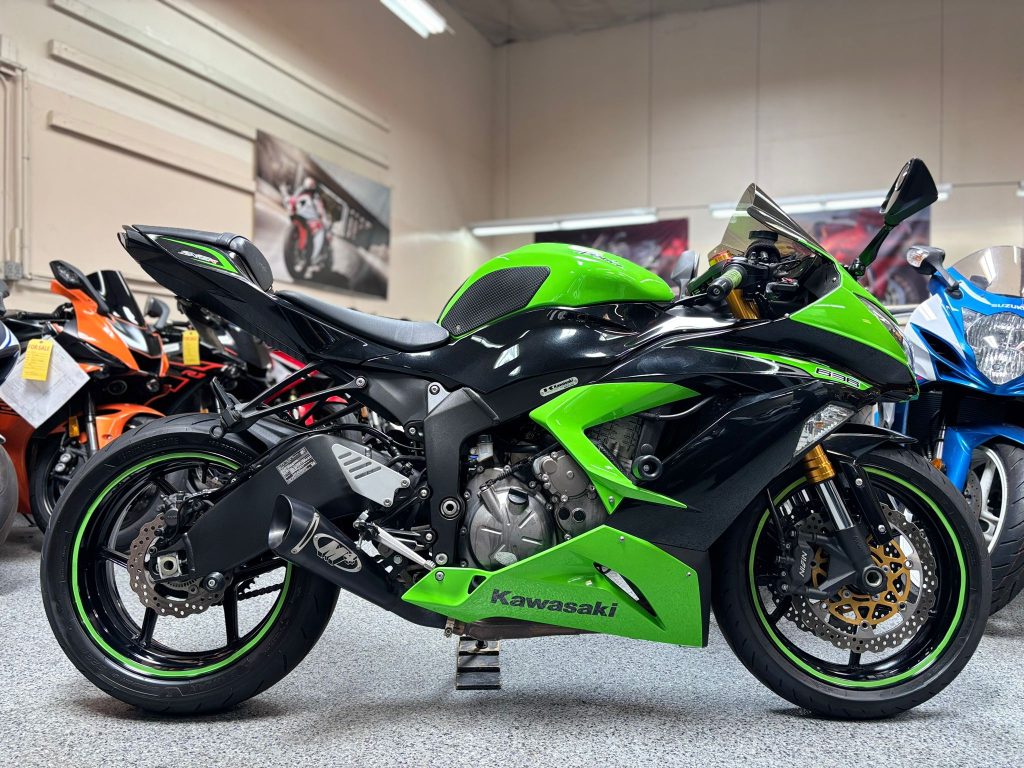 ◆三葉☘️◆ 2013 Kawasaki Ninja 636 ZX6R - AK MotorsAK Motors