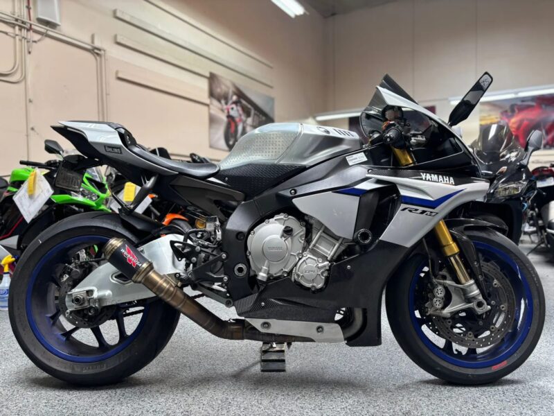2015 Yamaha R1M