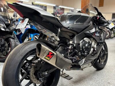2016 Yamaha R1