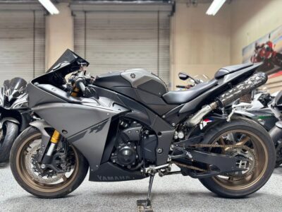 2013 Yamaha R1