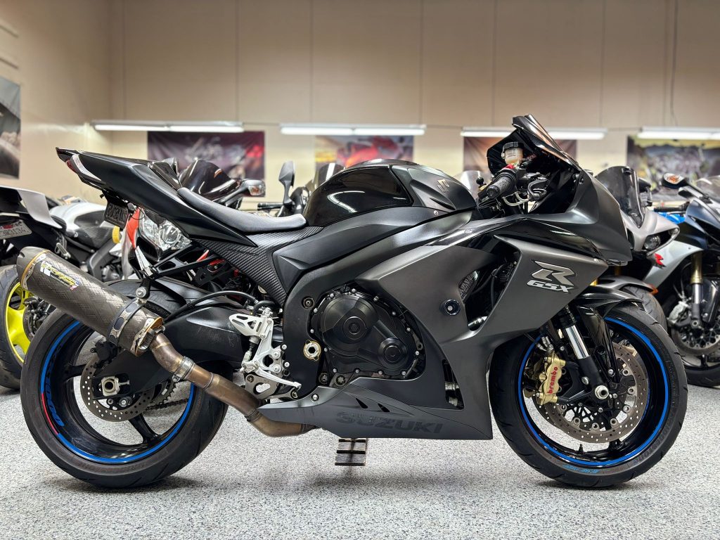2012 SUZUKI GSXR 1000 REVIEW visual data 8