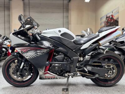 2012 Yamaha R1 Crossplane Raven