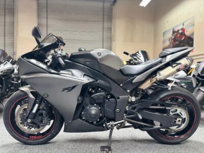 2013 Yamaha R1