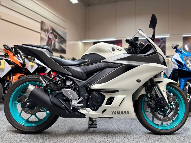 2024 Yamaha R3 ABS