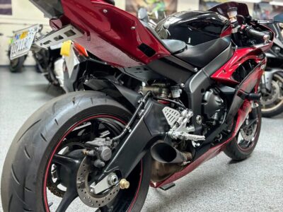 2011 Yamaha R6 Raven