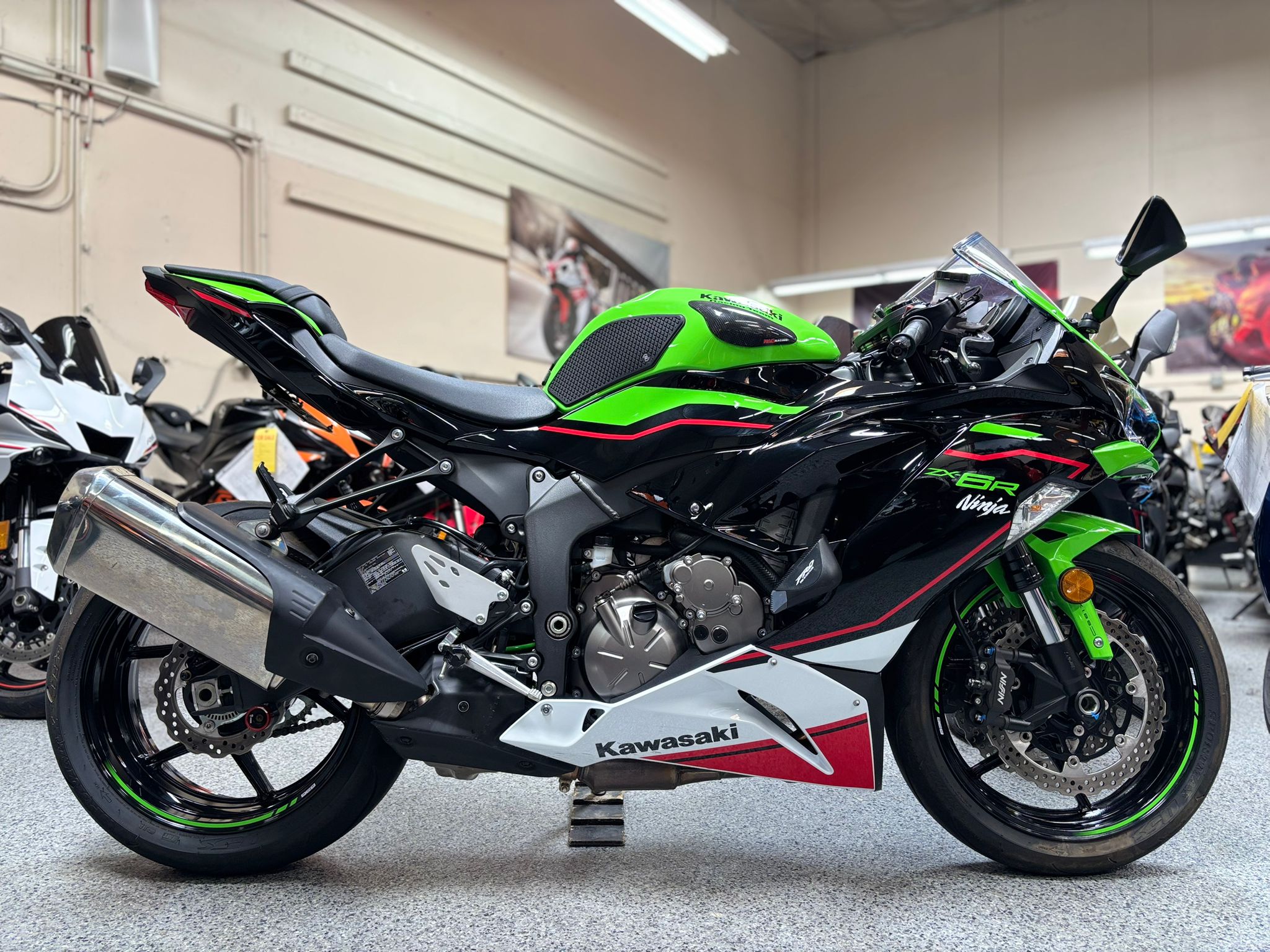 2021 Kawasaki Ninja 636 ZX6R KRT ABS - AK MotorsAK Motors