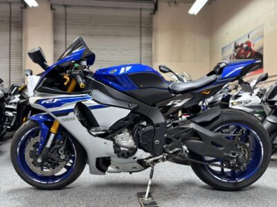 2016 Yamaha R1