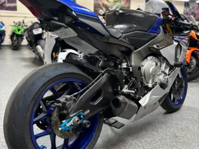 2015 Yamaha R1