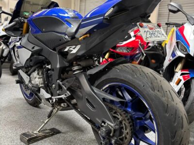 2016 Yamaha R1
