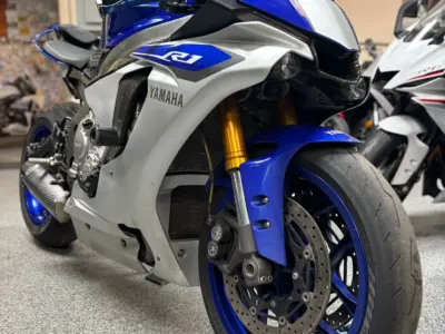 2015 Yamaha R1