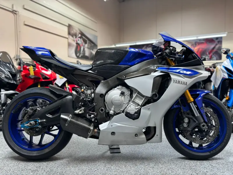 2015 Yamaha R1
