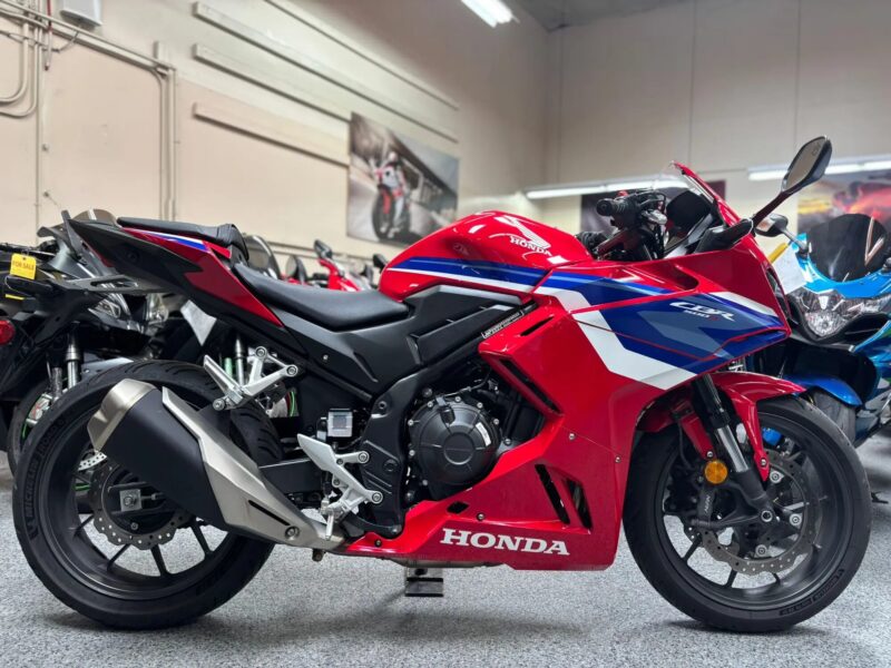 2025 HONDA CBR500R ABS