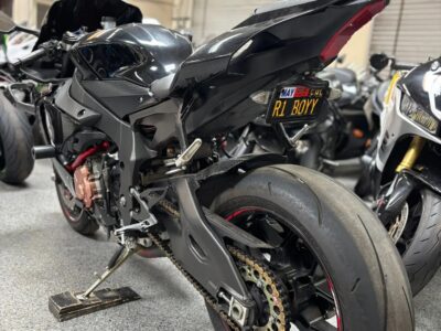 2015 Yamaha R1 RAVEN
