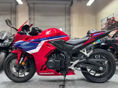 2025 HONDA CBR500R ABS