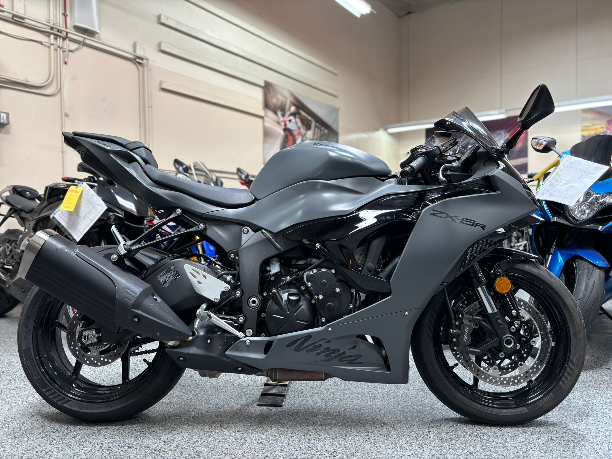 2025 Kawasaki Ninja 636 ZX6R ABS - 3K Miles | AK Motors
