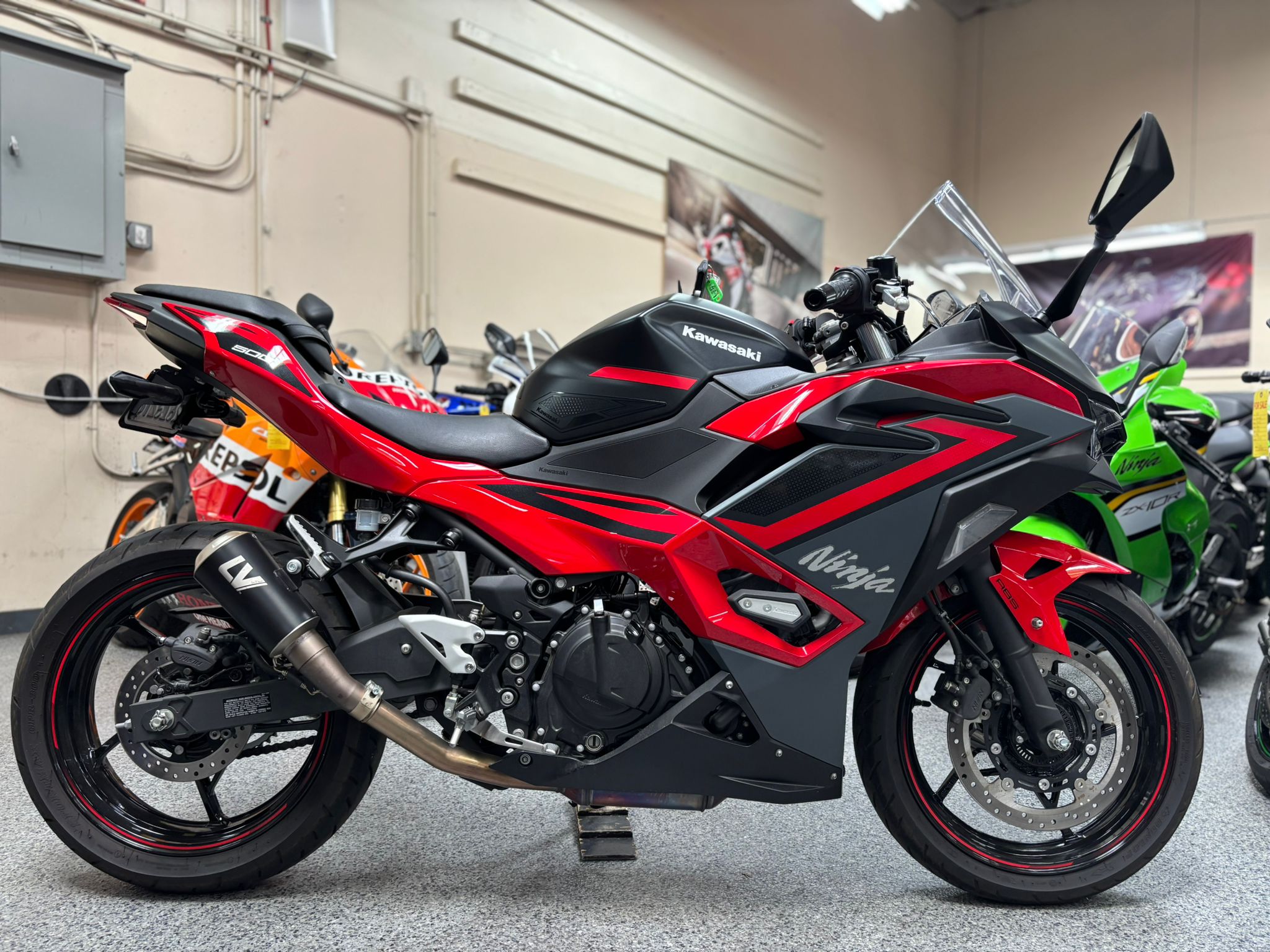 あきやん 2025 Kawasaki Ninja 500 ABS - AK Motors
