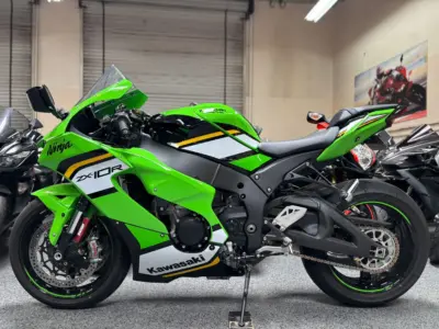 2025 KAWASAKI NINJA ZX10R
