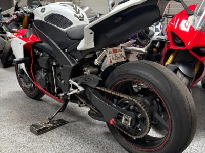 2009 Yamaha R1 Crossplane