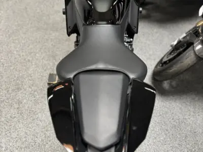 2025 YAMAHA R7