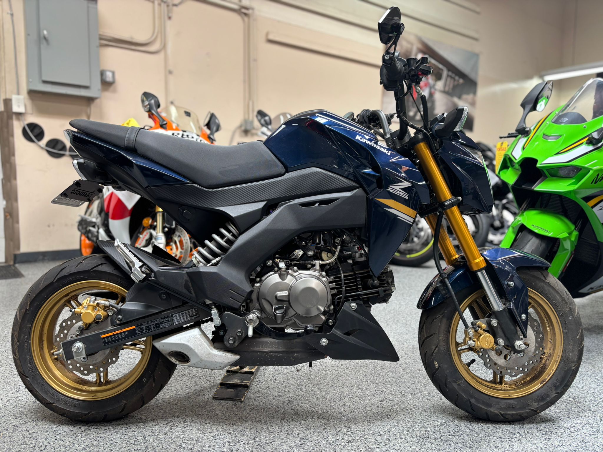 2023 Kawasaki Z125 Pro - AK Motors