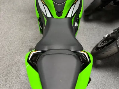 2025 KAWASAKI NINJA ZX10R