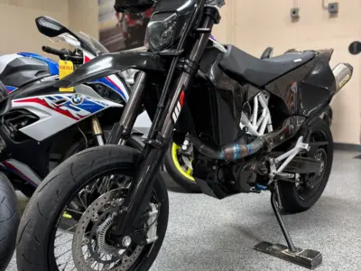 2017 Husqvarna 701 SUPERMOTO