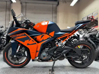 2022 KTM RC390