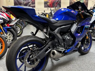 2025 YAMAHA R7