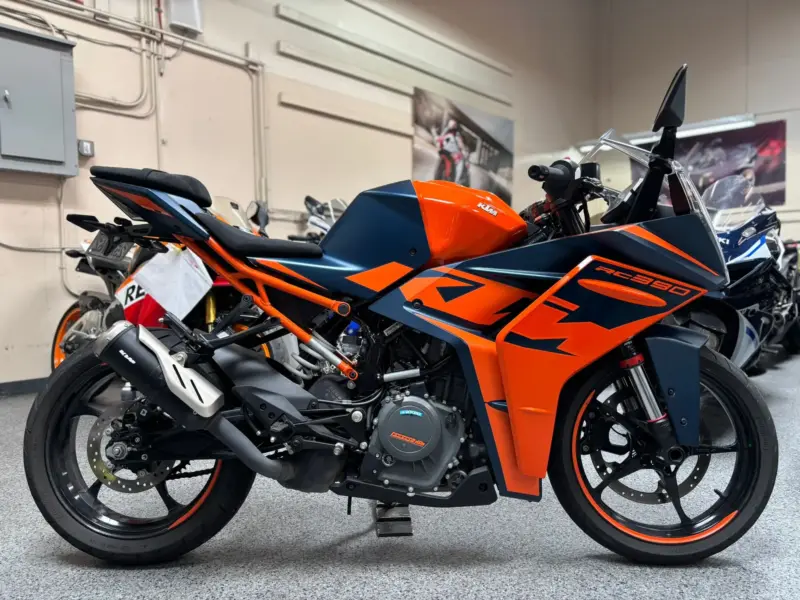 2022 KTM RC390
