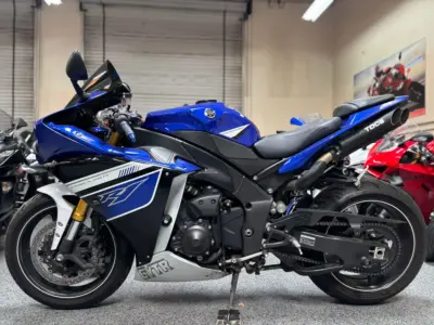 2013 Yamaha R1