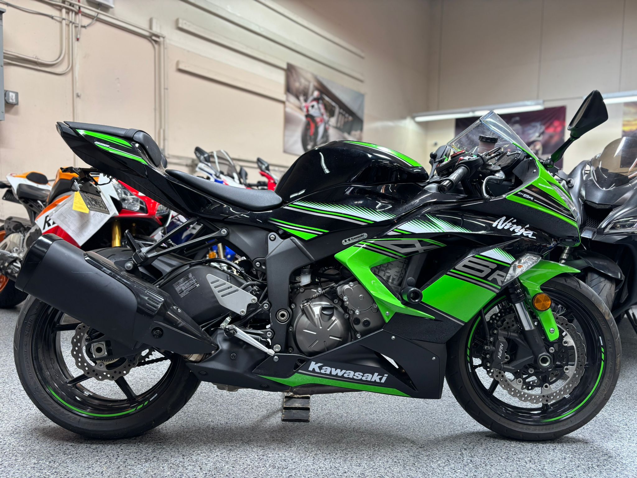 きり　36 2016 Kawasaki Ninja 636 ZX6R KRT - 3K Miles | AK Motors