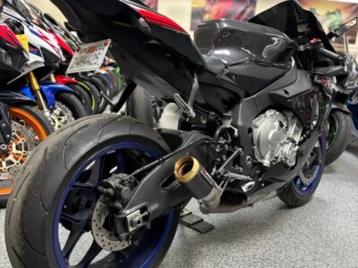 2016 Yamaha R1S