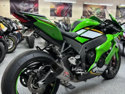 2025 KAWASAKI NINJA ZX10R