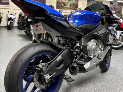 2016 Yamaha R1