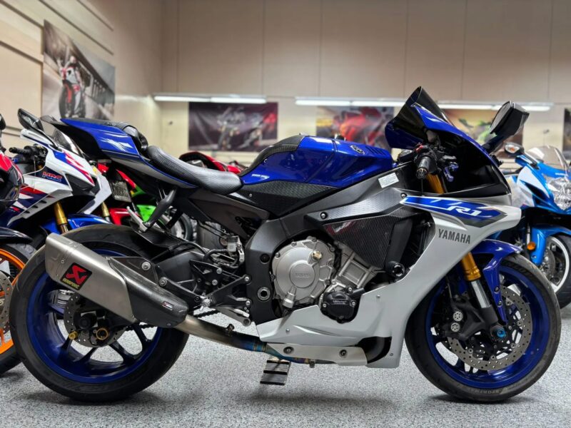 2015 Yamaha R1