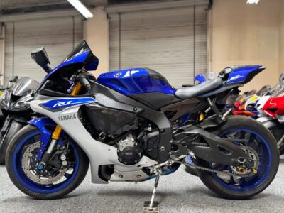 2015 Yamaha R1