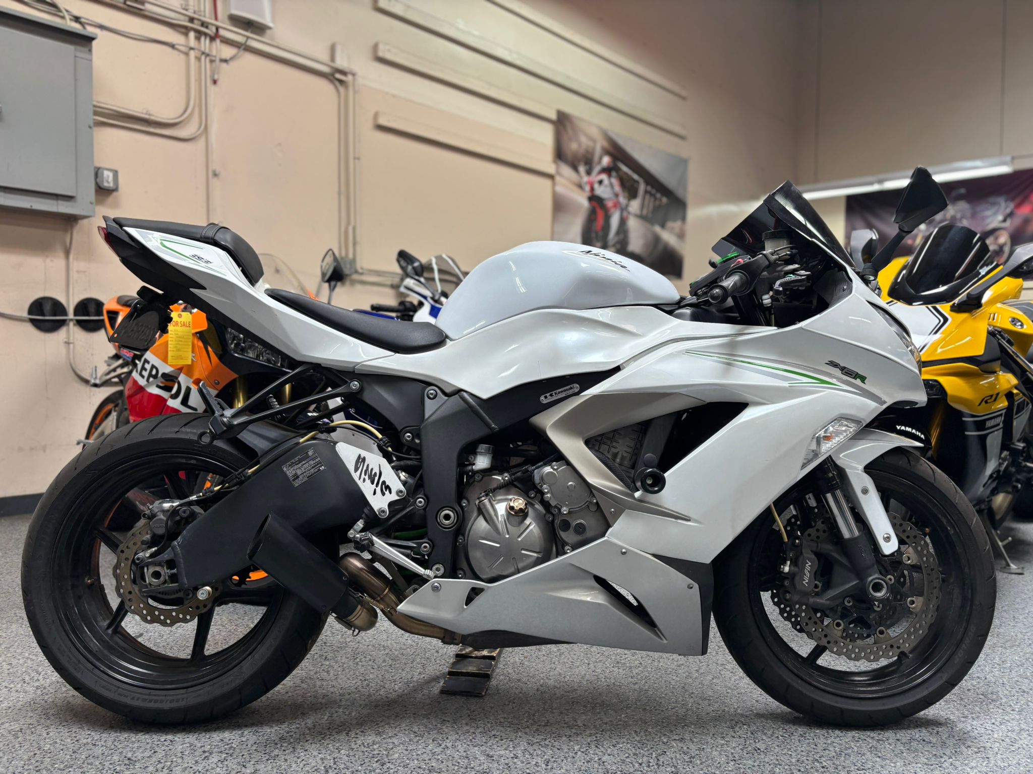 2017 Kawasaki Ninja 636 ZX6R - 16K Miles | AK Motors