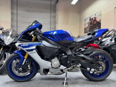 2016 Yamaha R1