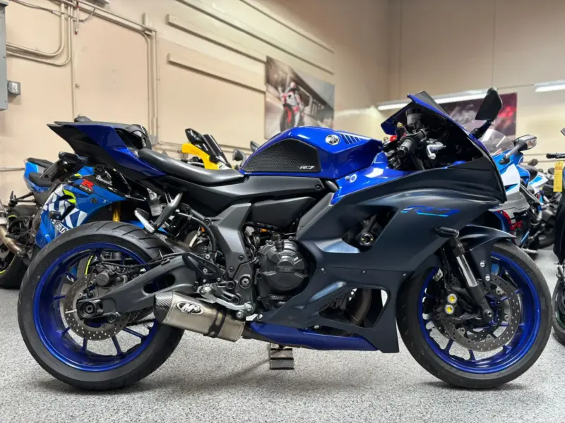 2022 YAMAHA R7
