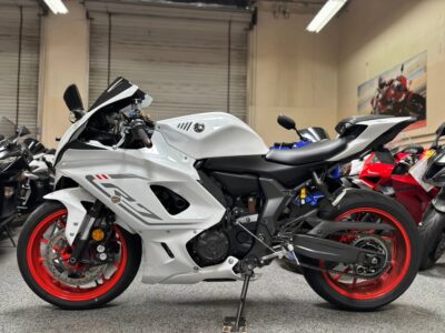 2023 YAMAHA R7