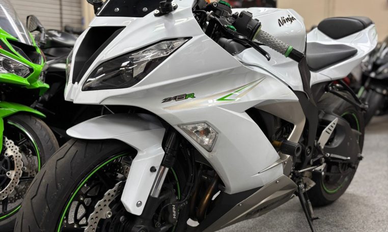 2017 Kawasaki Ninja 636 ZX6R - AK Motors