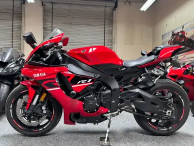 2019 Yamaha R1